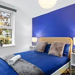 Stylist And Cosy 3 Bed House Leytonstone Sleeps 7